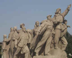 Statue at Mao Memorial Hall