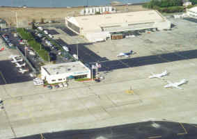 Kaiser air at Oakland Airport