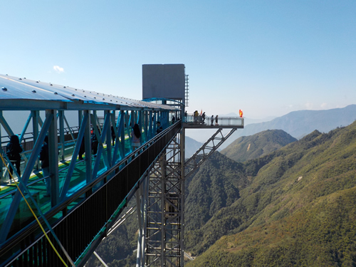 Cloud Dragon Skywalk