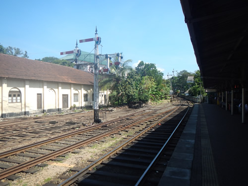 Train to Hatton