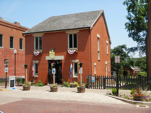 St. Charles - First Statehouse