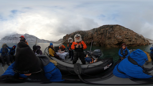 Storfjord - Bears serving hot chocolate