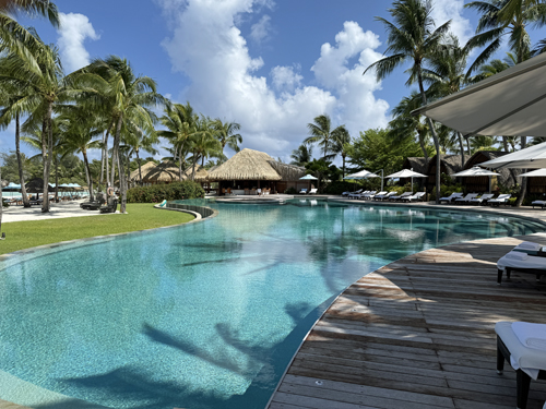 Four Seasons Bora Bora - Pool